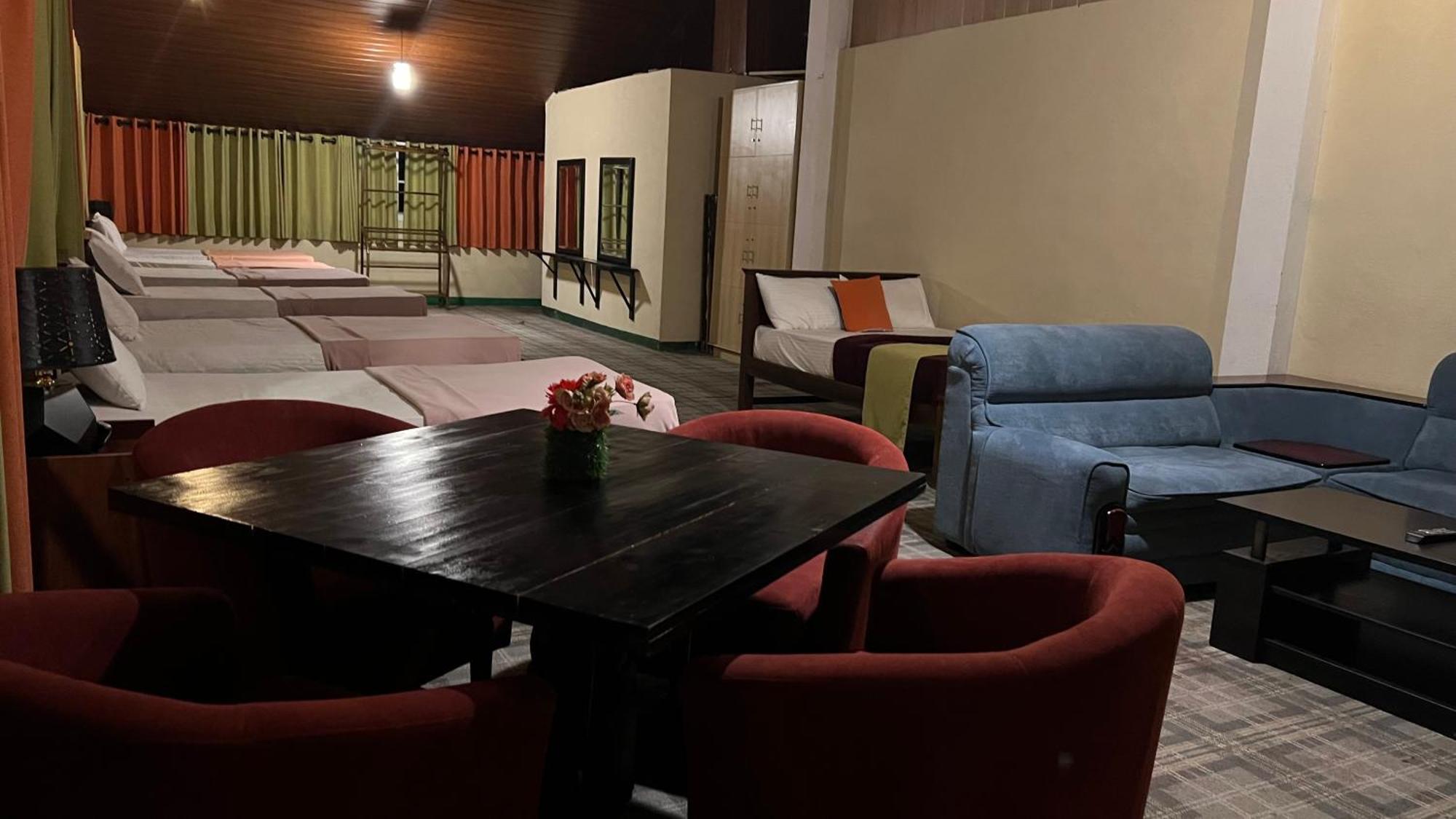 Hill Cool Hotel & Restaurant Hatton Extérieur photo